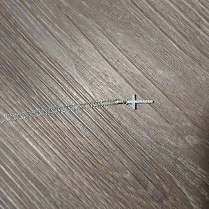 Sterling silver 18" necklace & cross